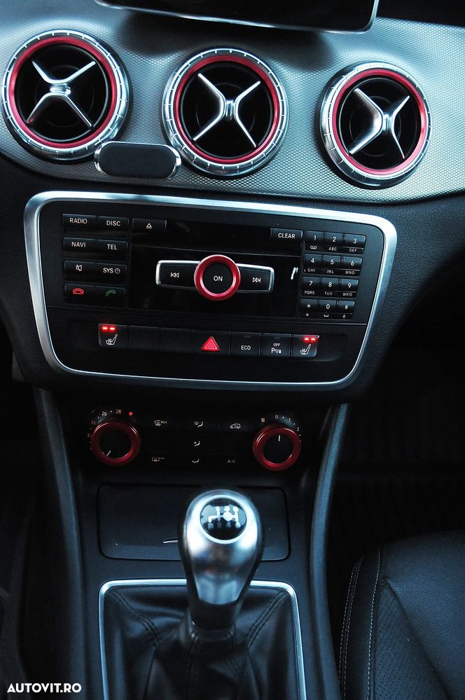 Mercedes-Benz CLA 200 - 18