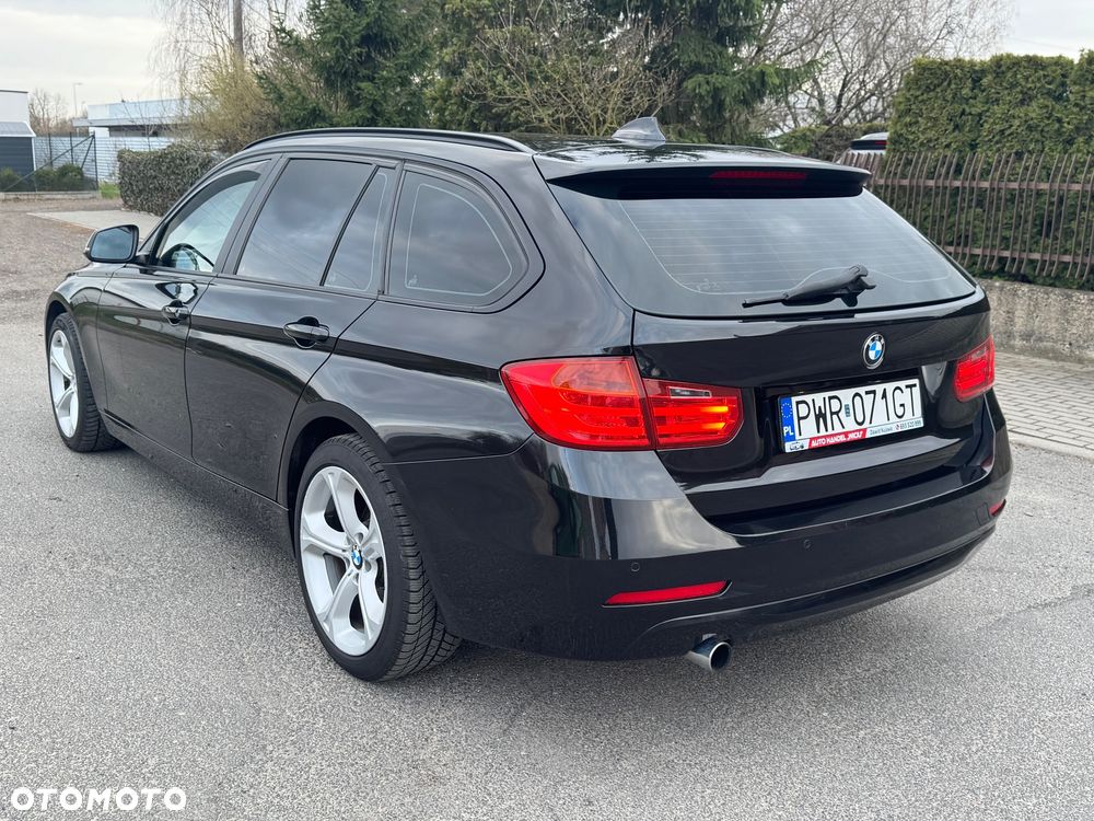 BMW Seria 3 318d - 29