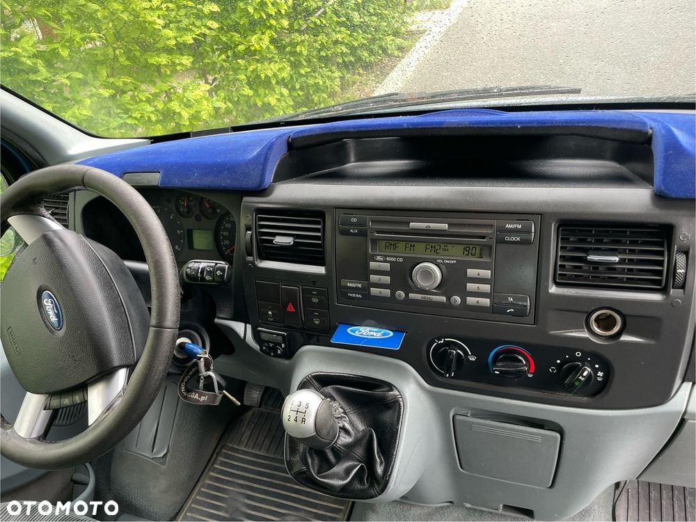 Ford Transit - 28
