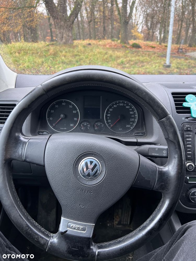 Volkswagen Golf 2.0 FSI Sportline - 5