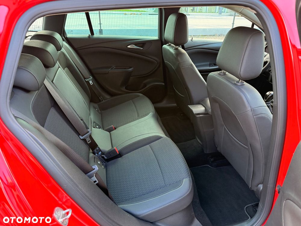 Opel Astra 1.4 Turbo Innovation - 27