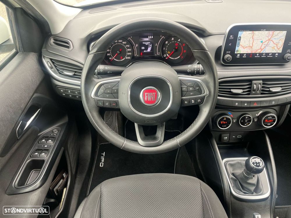 Fiat Tipo Station Wagon 1.3 M-Jet Lounge - 26