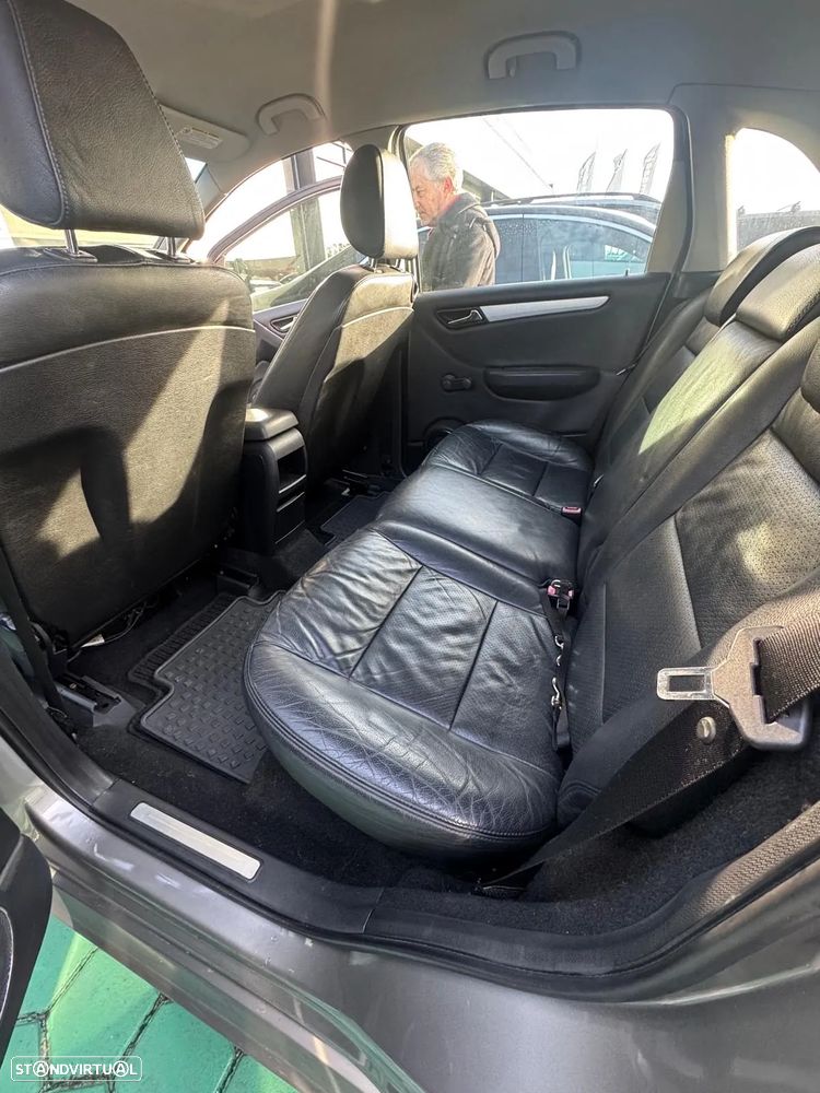 Mercedes-Benz B 200 CDI - 4