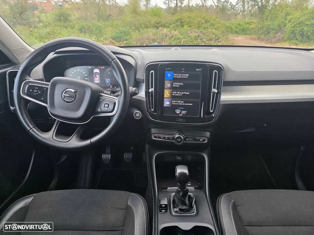 Volvo XC 40 2.0 D3 Momentum Core - 45