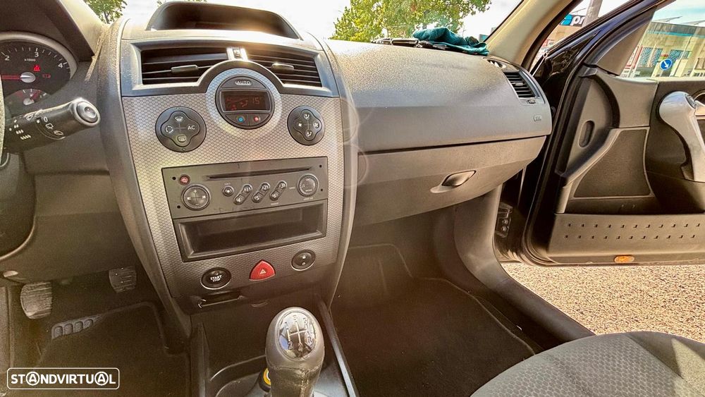 Renault Mégane Break 1.5 dCi Confort - 17