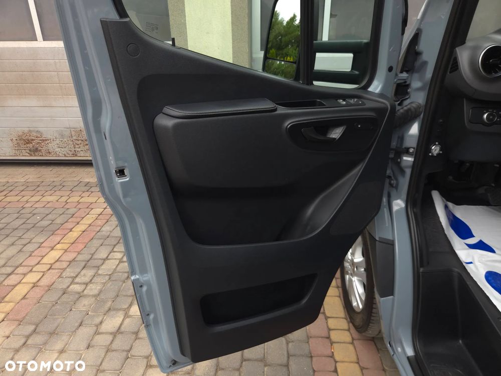 Mercedes-Benz Sprinter 319 Auto Laweta - 20