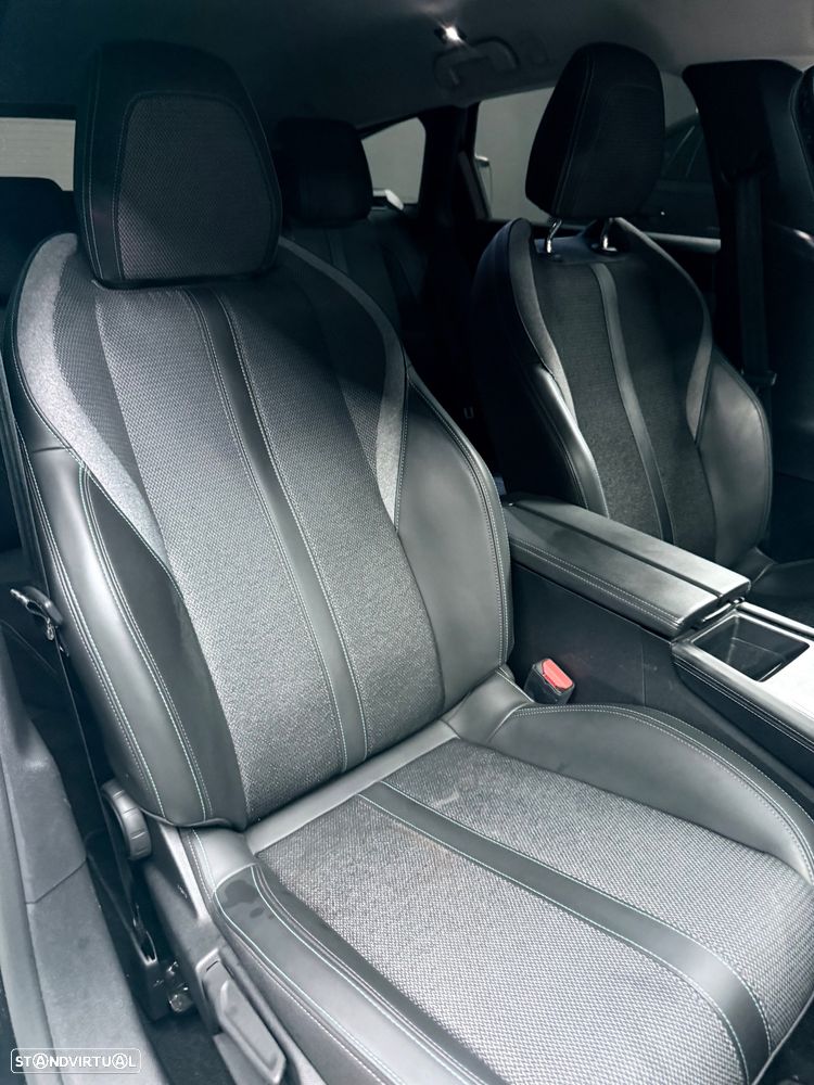 Peugeot 308 SW BlueHDi 130 EAT8 Stop & Start Allure Pack - 21