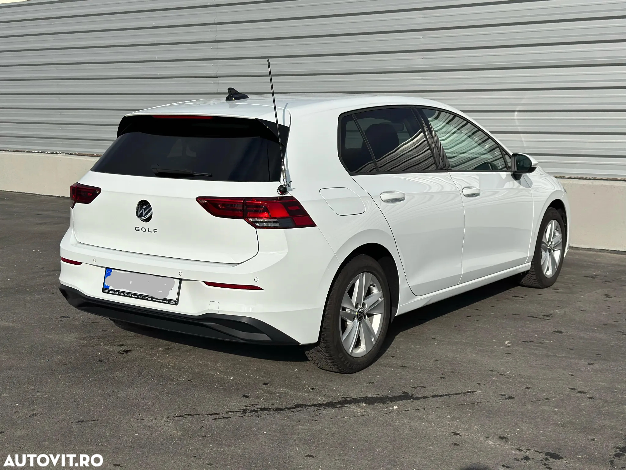 Volkswagen Golf 1.0 TSI Life - 2