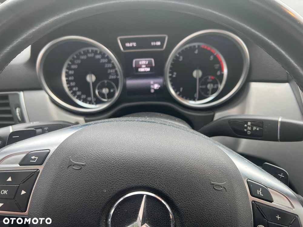 Mercedes-Benz ML - 13