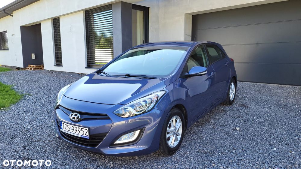Hyundai i30 1.4 Intro Edition - 1
