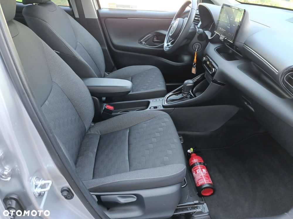 Toyota Yaris Hybrid 1.5 Style - 13