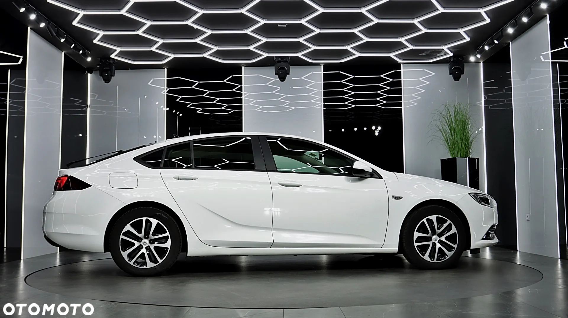 Opel Insignia 1.6 CDTI Innovation S&S - 11