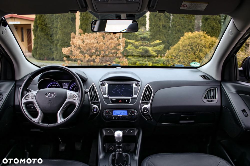 Hyundai ix35 1.7 CRDi 2WD blue Finale Gold - 16