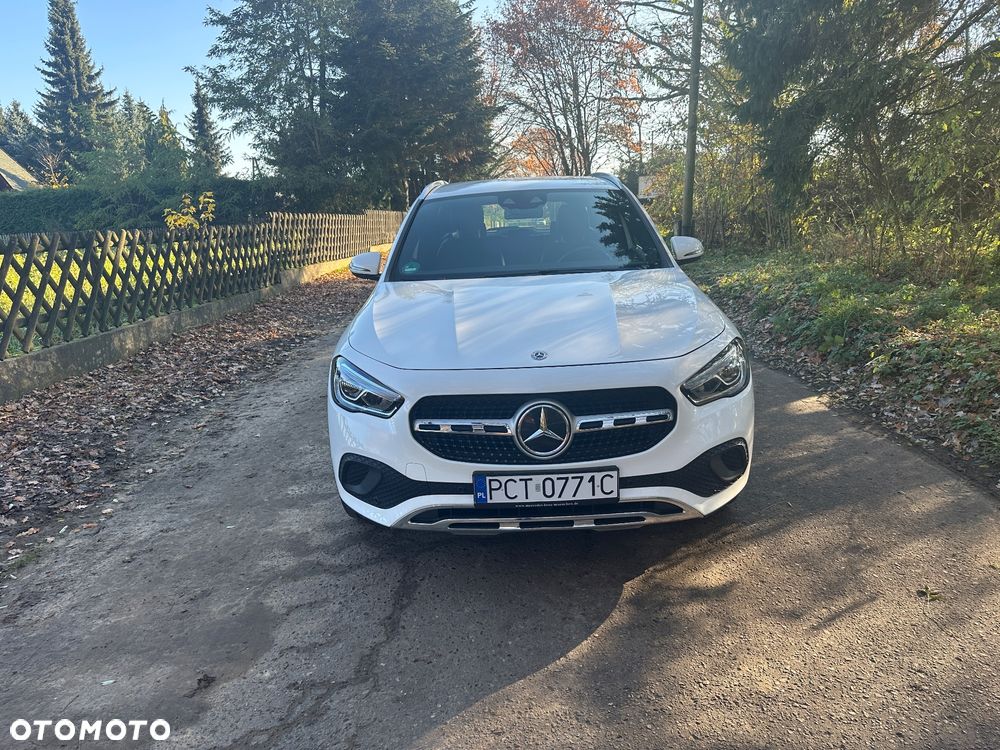 Mercedes-Benz GLA 200 Style - 2