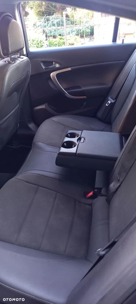 Opel Insignia A Sedan 08-13 - 10