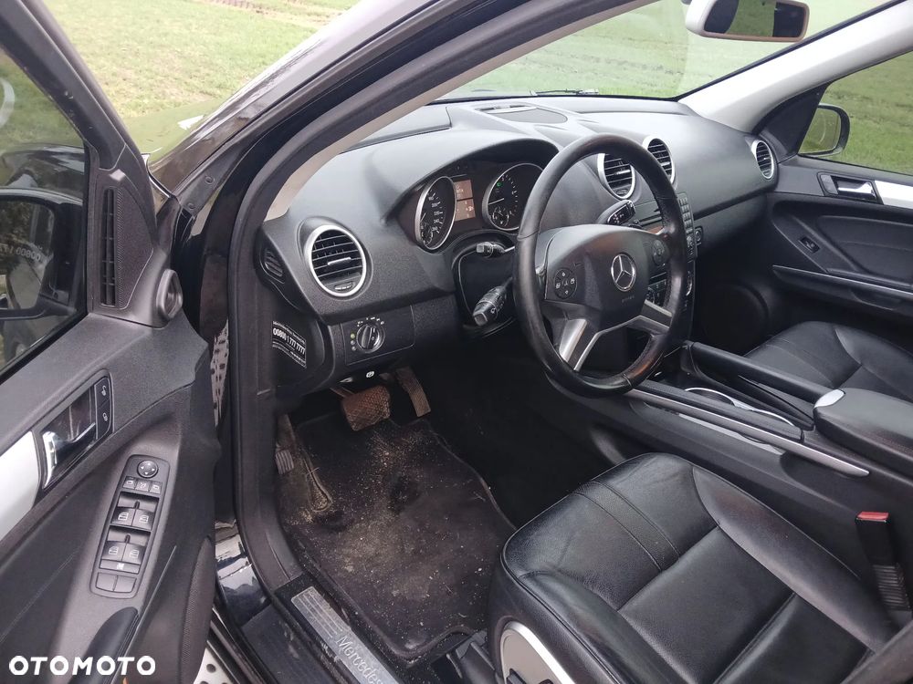 Mercedes-Benz ML - 8