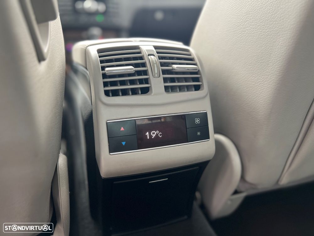 Mercedes-Benz E 200 CGi Avantgarde BlueEfficiency Auto - 29