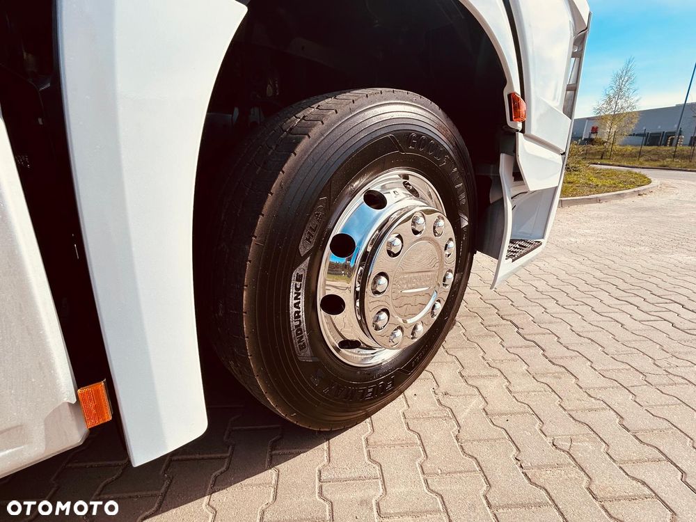 Mercedes-Benz Actros - 33