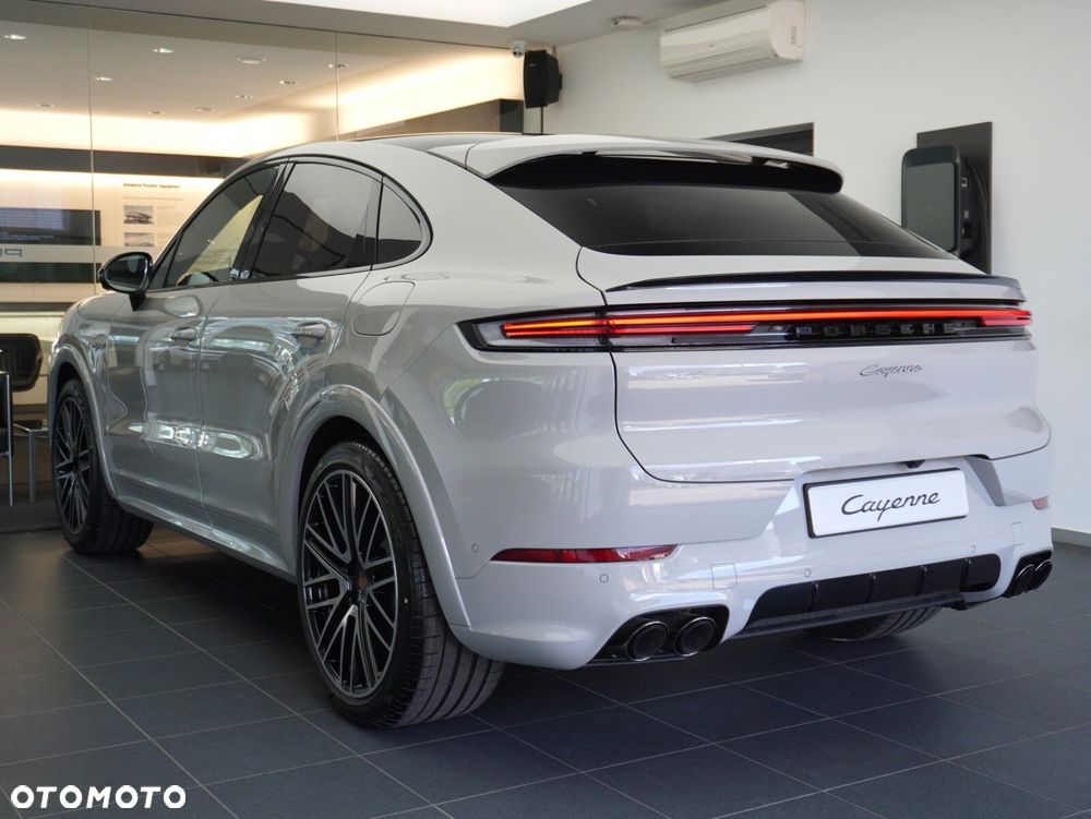 Porsche Cayenne E-Hybrid PHEV Black Edition - 17