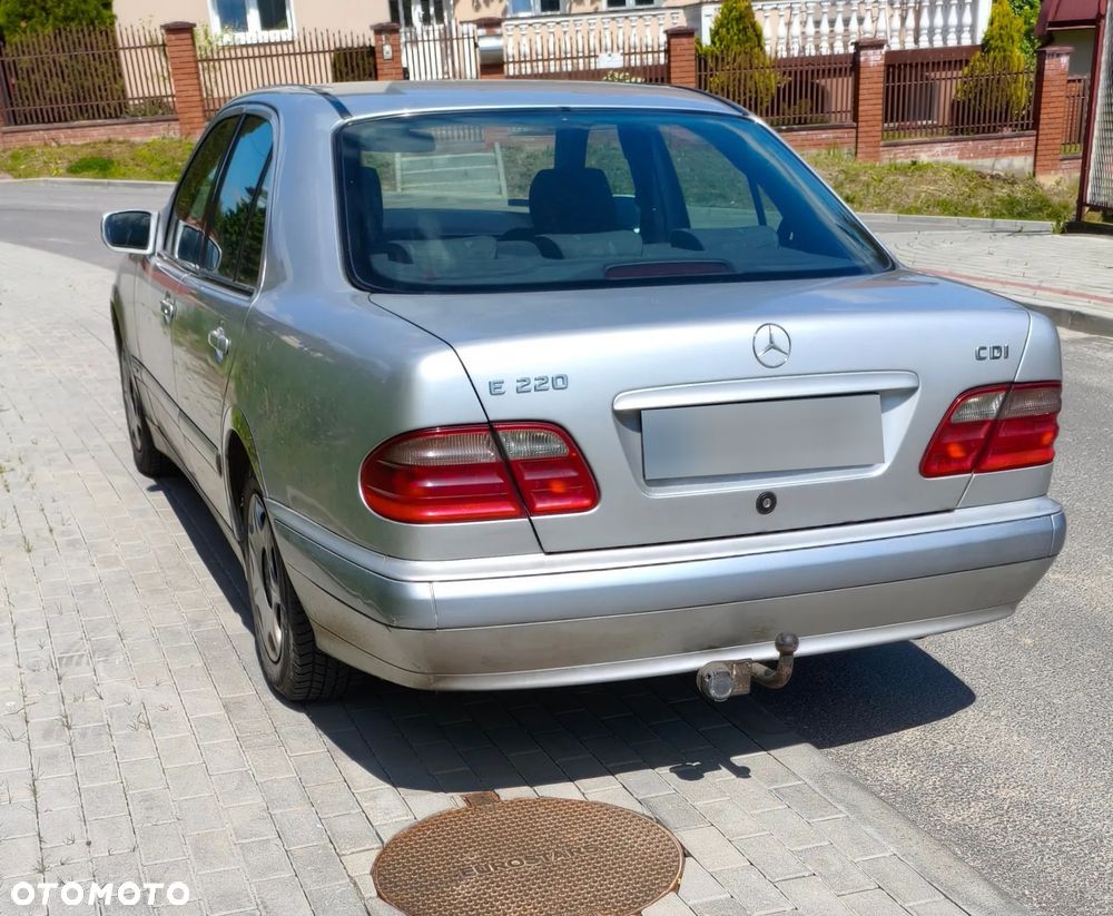 Mercedes-Benz Klasa E - 1