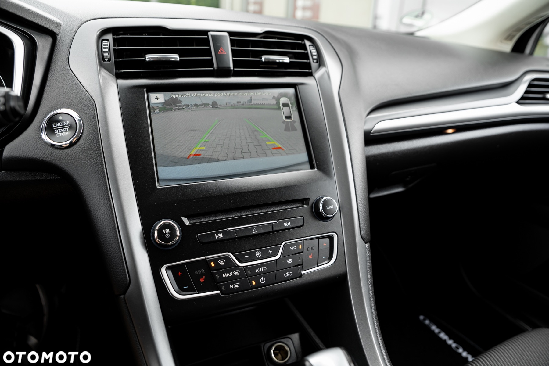 Ford Mondeo 2.0 TDCi Titanium PowerShift - 36