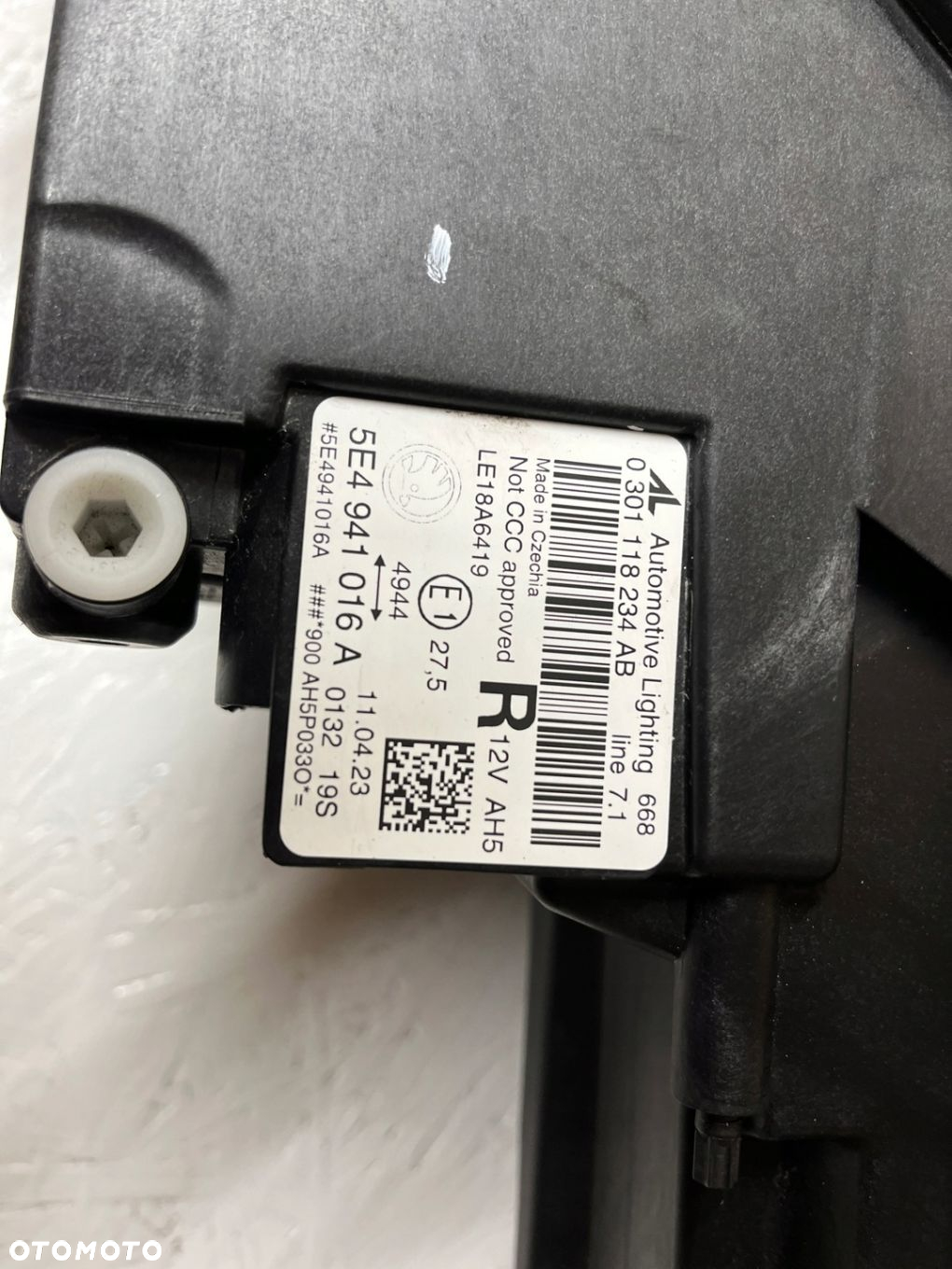 SKODA OCTAVIA IV REFLEKTOR PRAWY FULL LED 5E4941016A ORG FV WYS 24H - 13