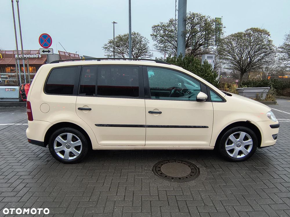 Volkswagen Touran 1.9 TDI DPF DSG Freestyle - 5
