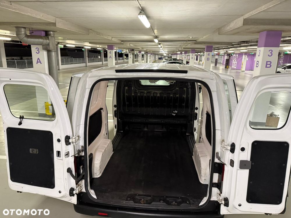 Nissan NV200 - 10