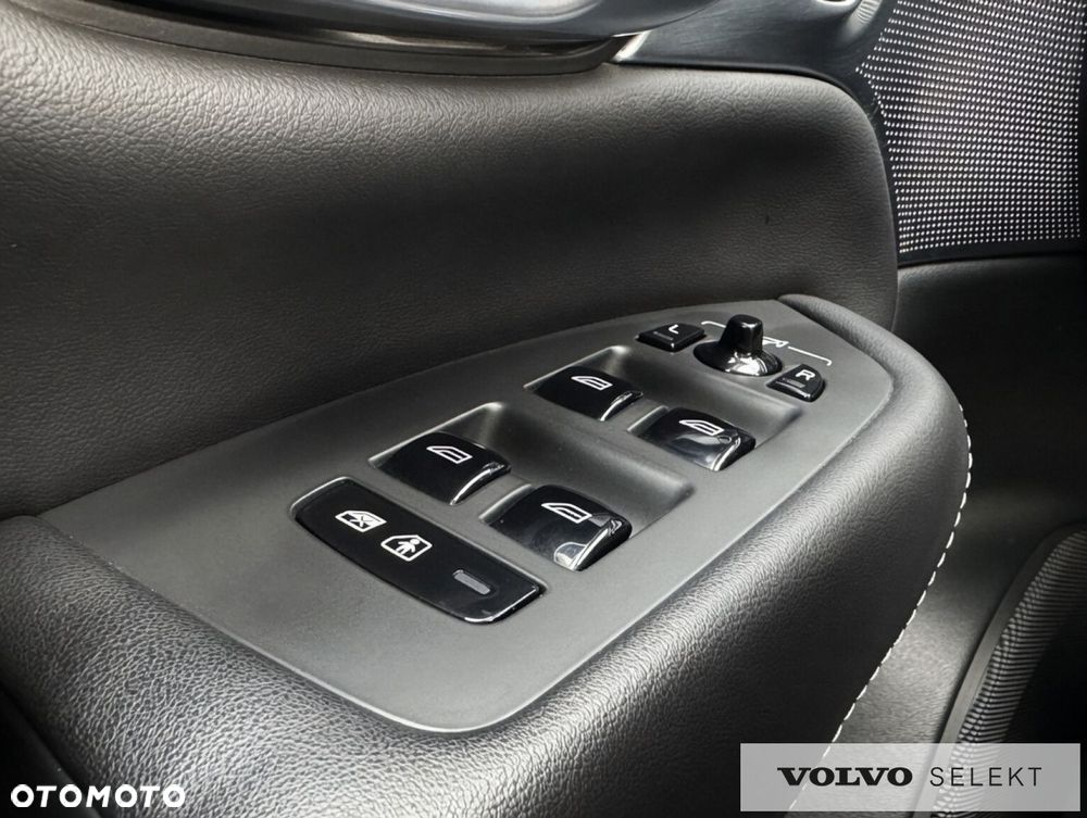 Volvo XC 90 - 39