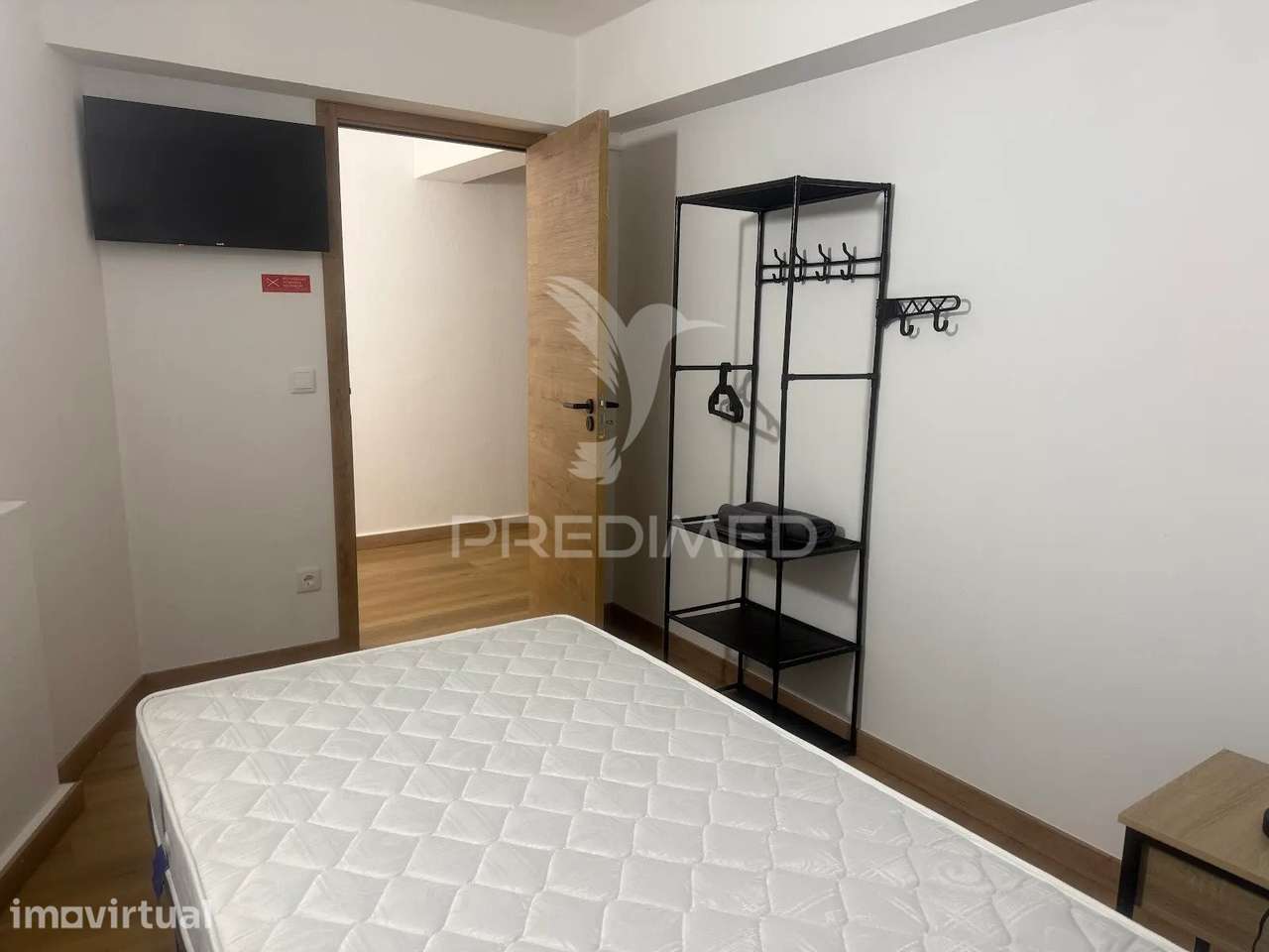 Alojamento duplex para arrendamento com 8 quartos. - Grande imagem: 3/21