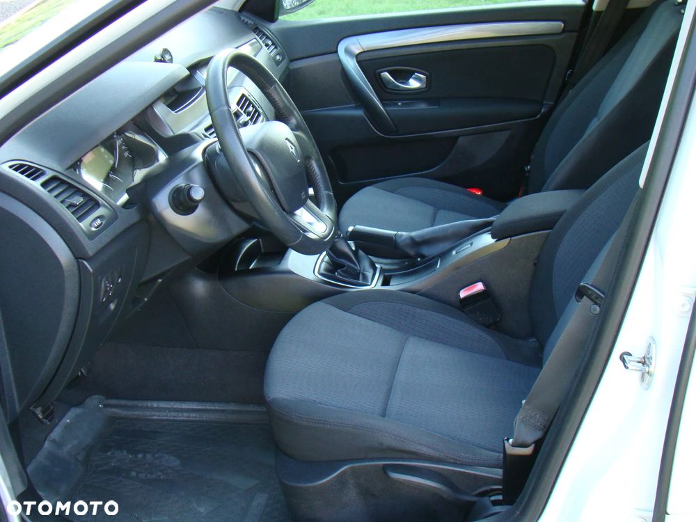 Renault Laguna 2.0 16V 140 Emotion - 27