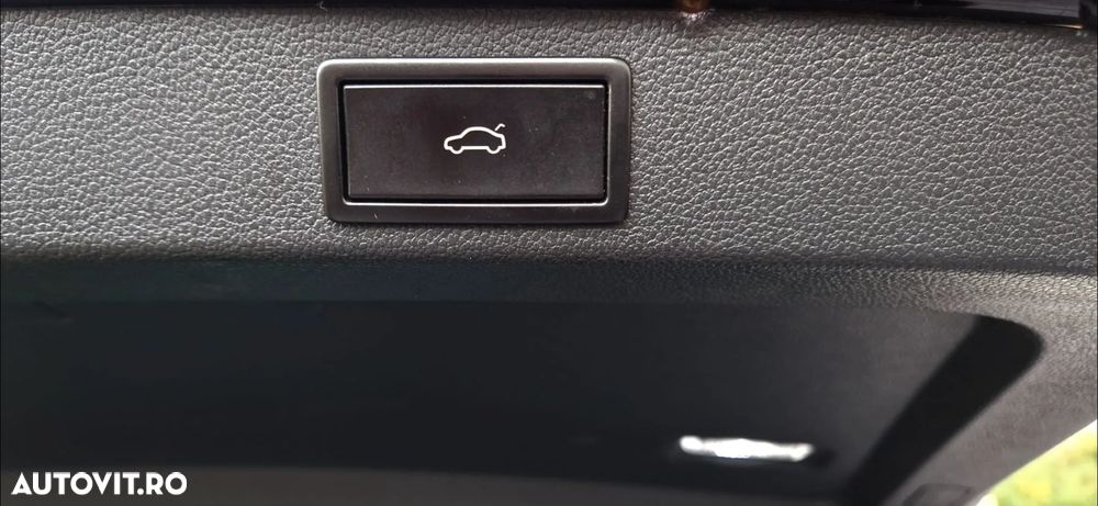 Skoda Superb Combi 2.0 TDI 4x4 DSG Scout - 12