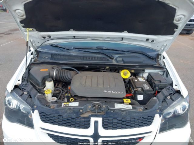 Dodge Grand Caravan 3.6 R/T - 8