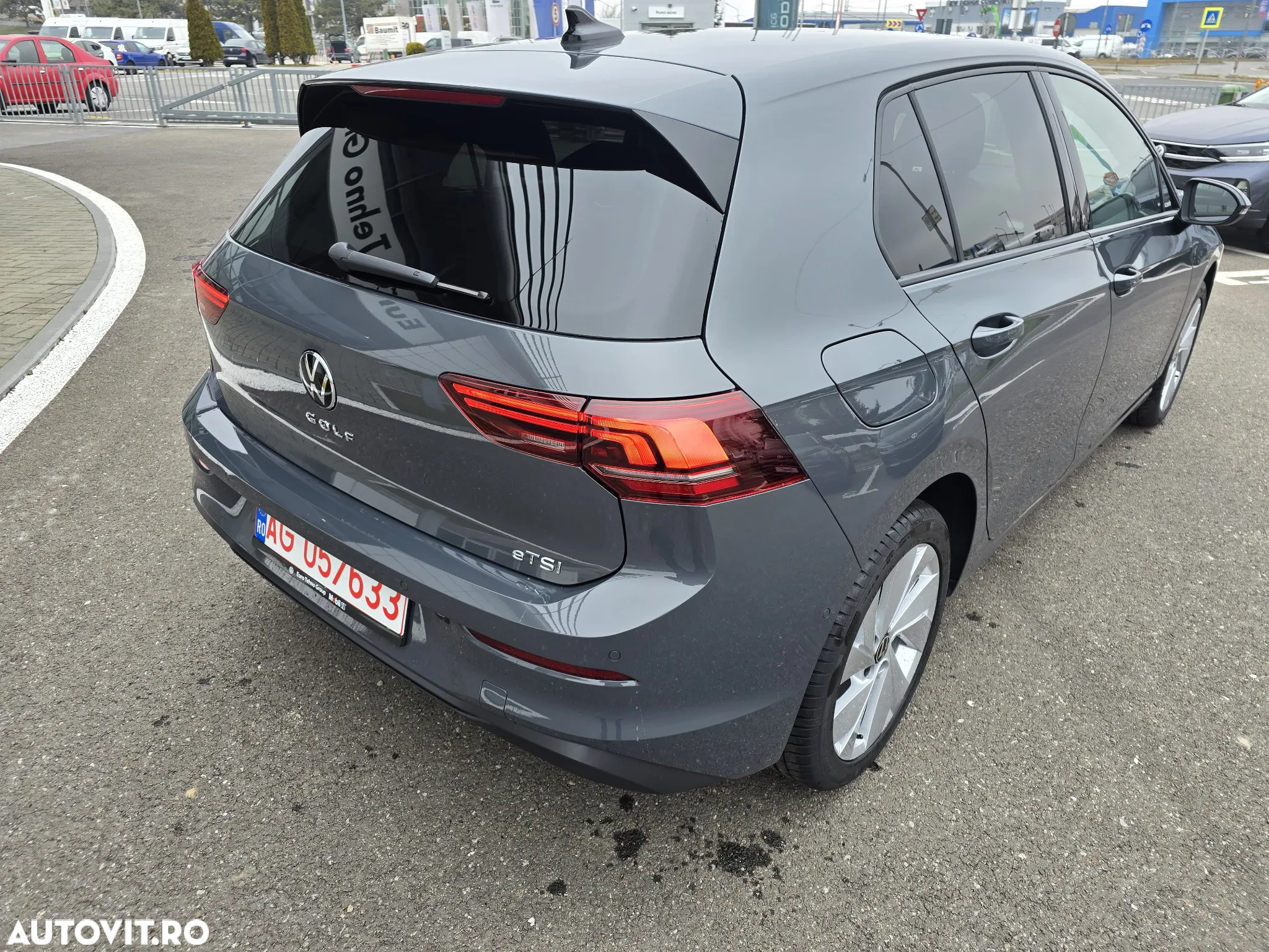 Volkswagen Golf 1.5 eTSI DSG MHEV Advanced - 7