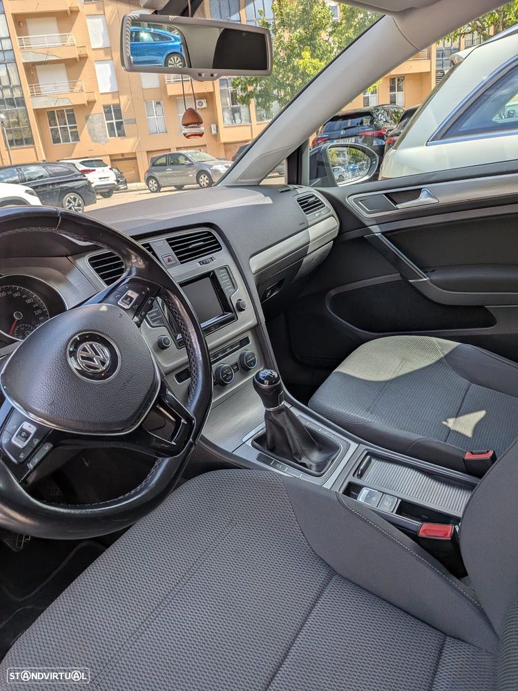 VW Golf 1.6 TDi DPF BlueMotion MATCH - 11