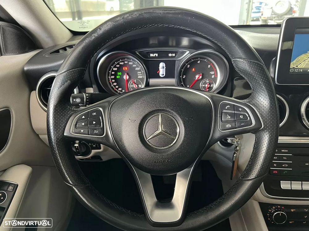 Mercedes-Benz CLA 180 d - 8