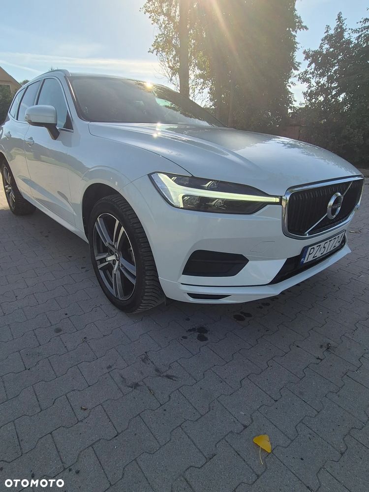 Volvo XC 60 T5 AWD Momentum - 4