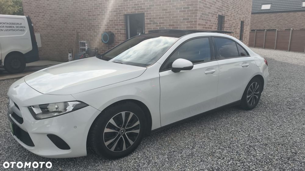 Mercedes-Benz Klasa A 180 d 8G-DCT Lim Entry - 4
