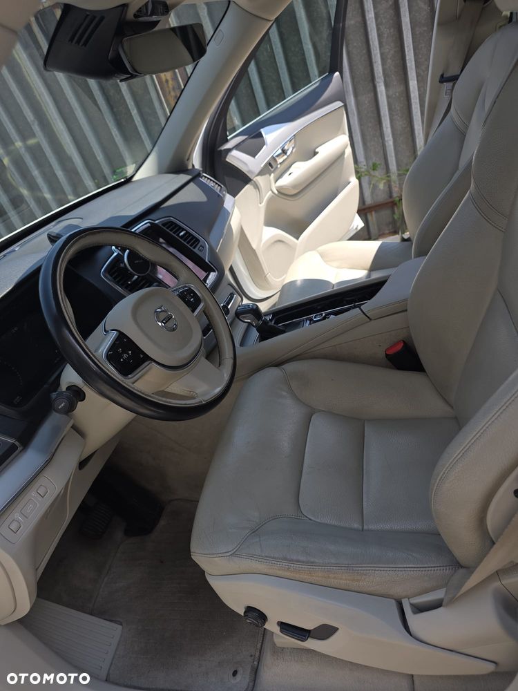 Volvo XC 90 D5 AWD Momentum - 3