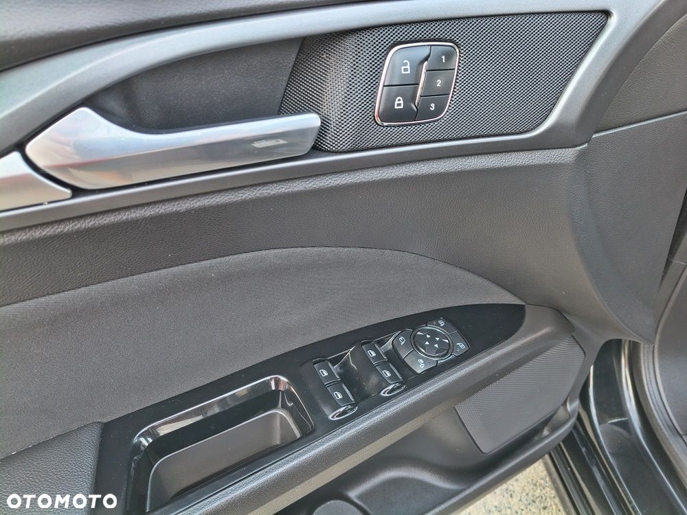 Ford Mondeo SW 1.5 EcoBoost S&S Titanium - 25