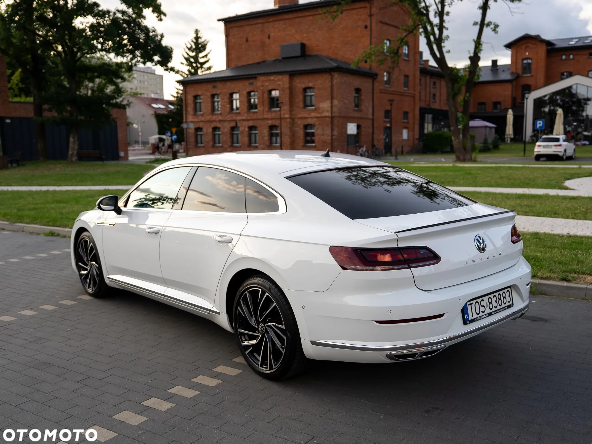 Volkswagen Arteon 2.0 TDI SCR R-Line DSG - 20