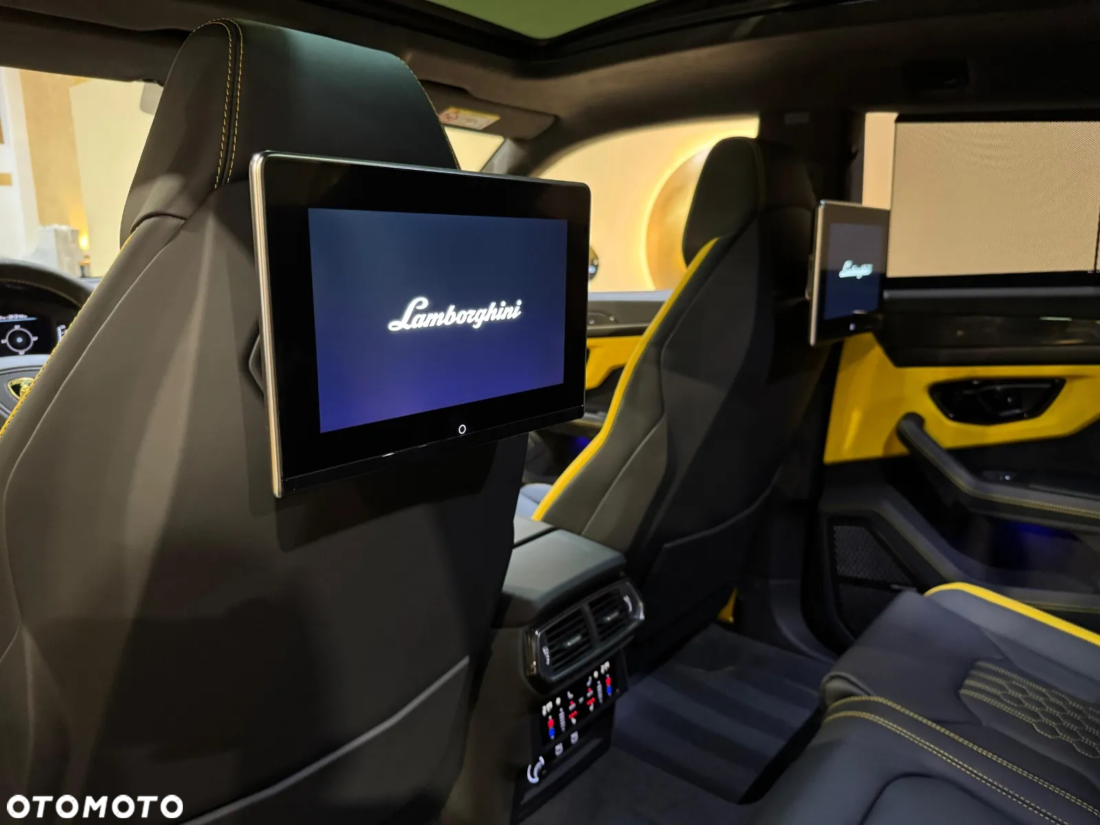 Lamborghini Urus - 6