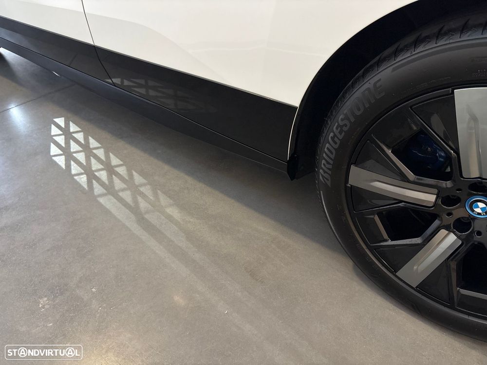 BMW iX xDrive 40 Pack Desportivo - 57