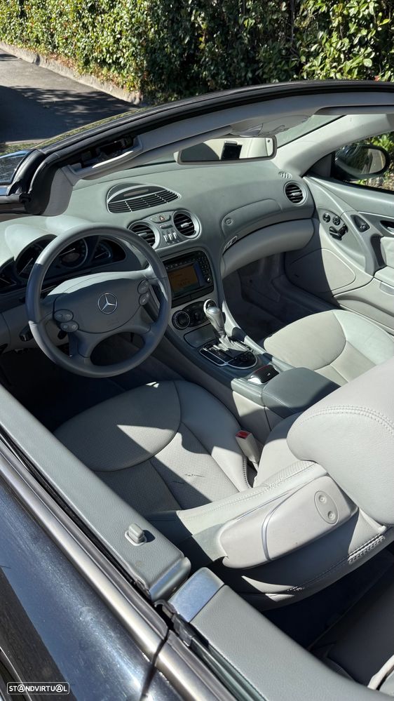 Mercedes-Benz SL 350 Auto - 26