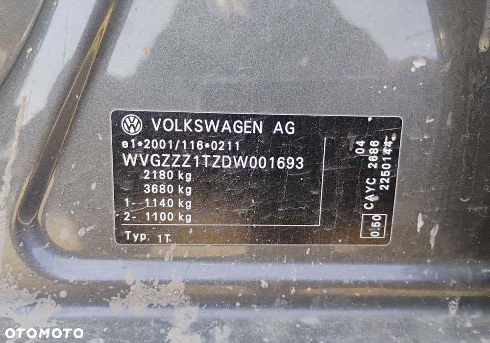 Volkswagen Touran - 29