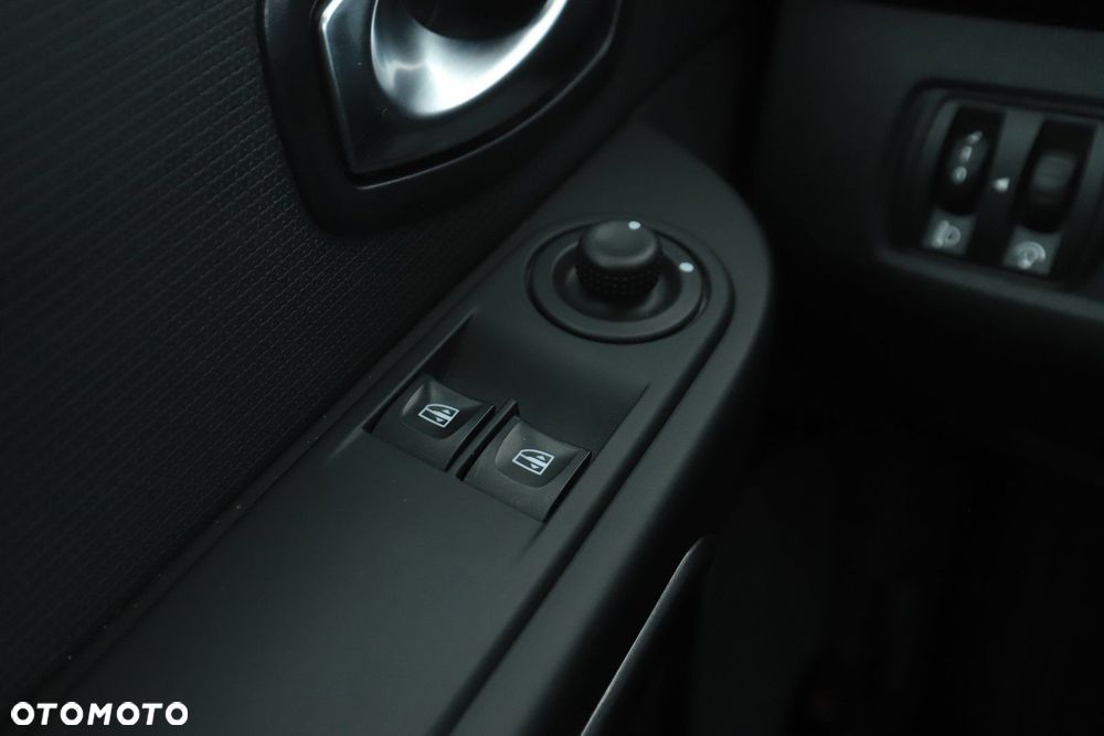 Renault Clio - 22