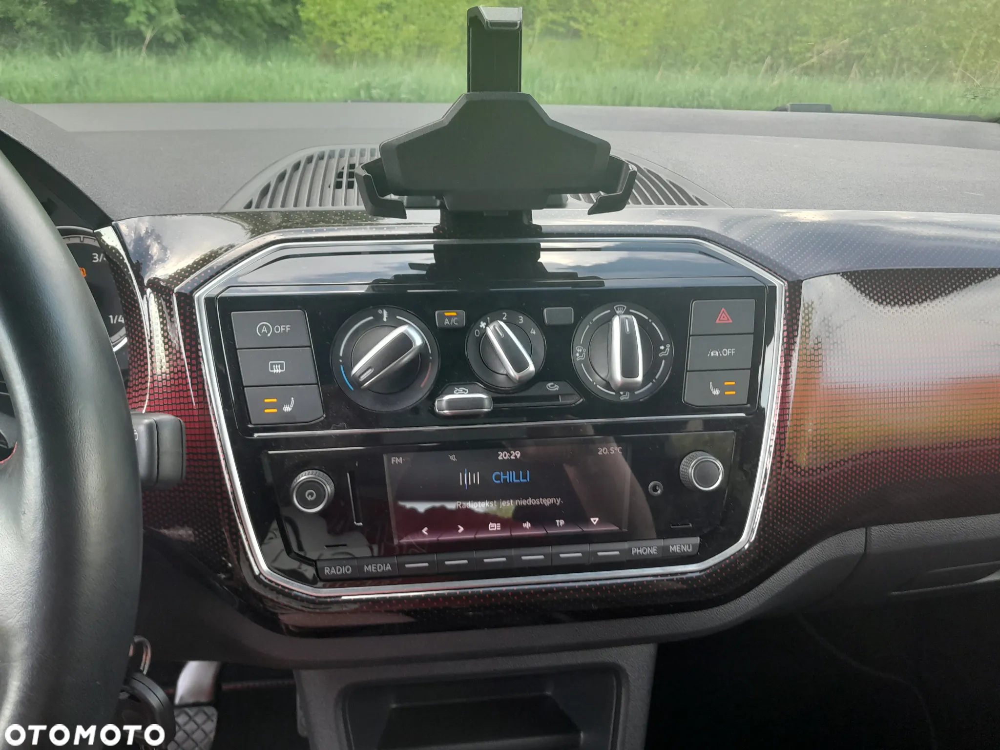 Volkswagen up! GTI - 24