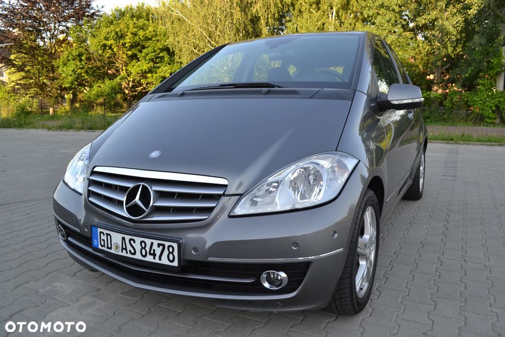 Mercedes-Benz Klasa A 170 BlueEFFICIENCY Elegance - 2