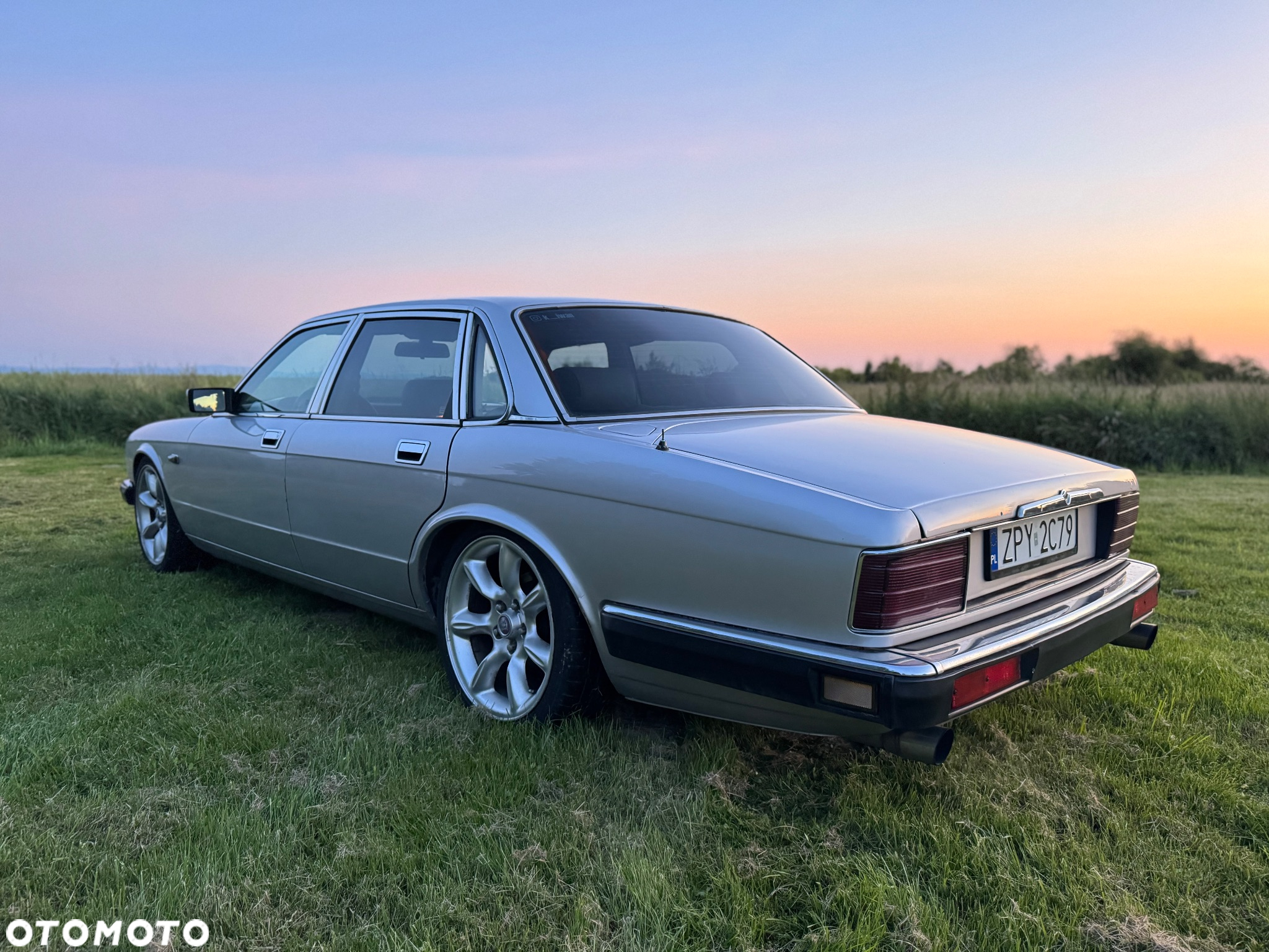 Jaguar XJ - 5