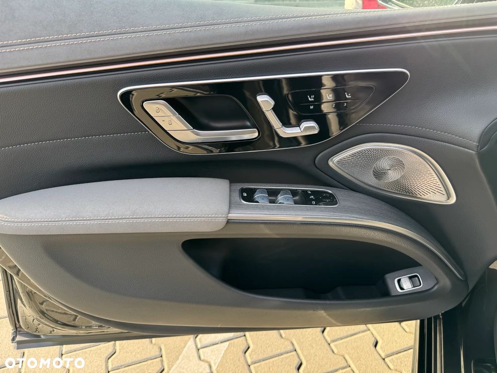 Mercedes-Benz EQS - 22